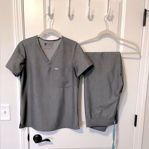 Womens figs scrub top and bottoms